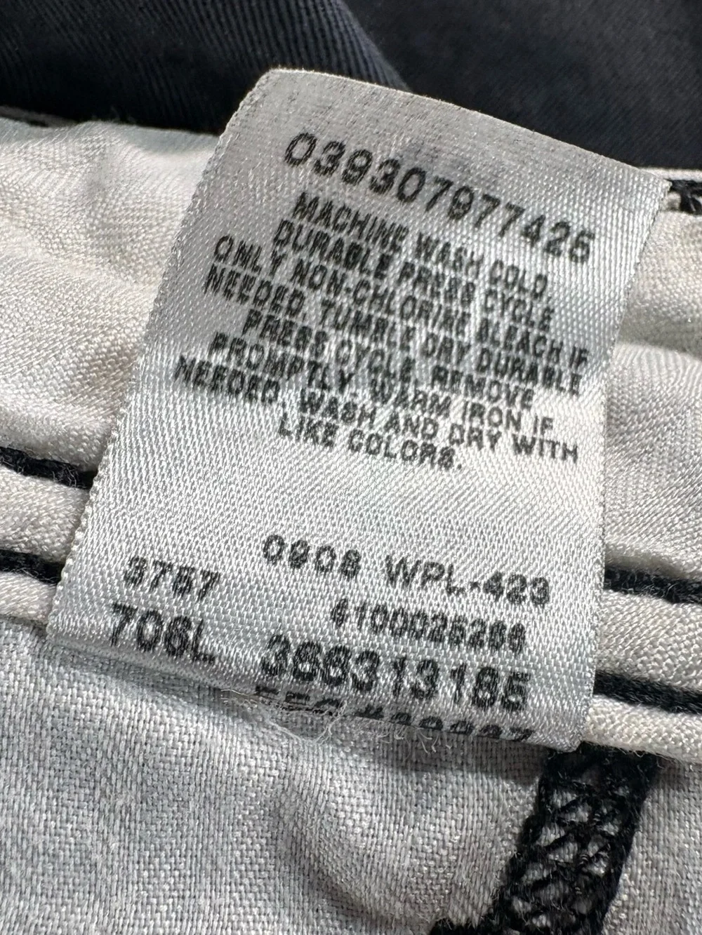 Y2k Levi's Cargo Shorts Mens 34 Black Denim Relaxed Fit 10 Inseam (READ DETAILS)